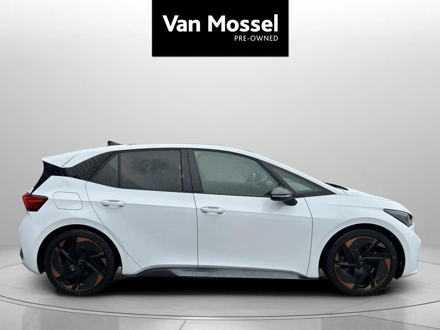 Hvid Cupra Born fra 2021