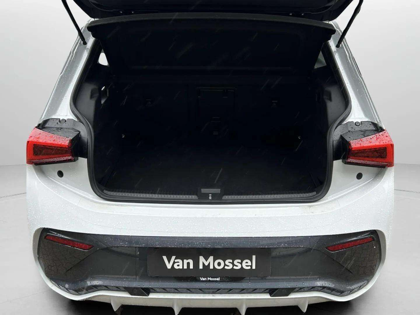 Hvid Cupra Born fra 2021