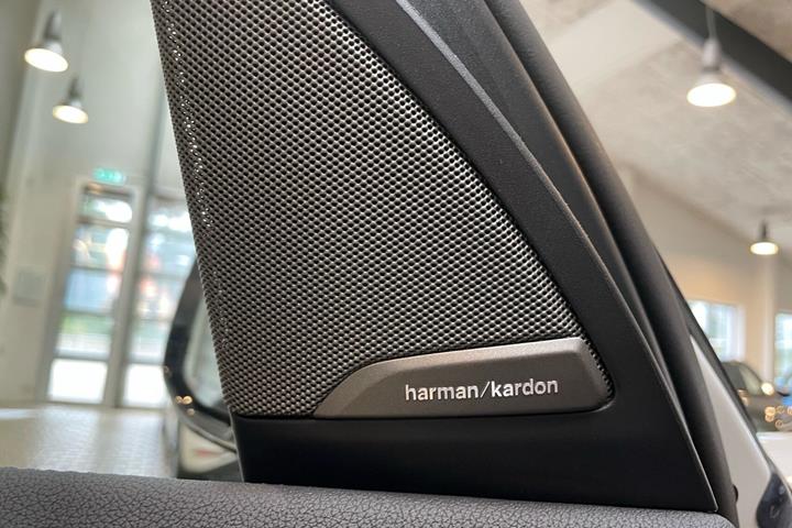Hvid BMW iX3 fra 2023