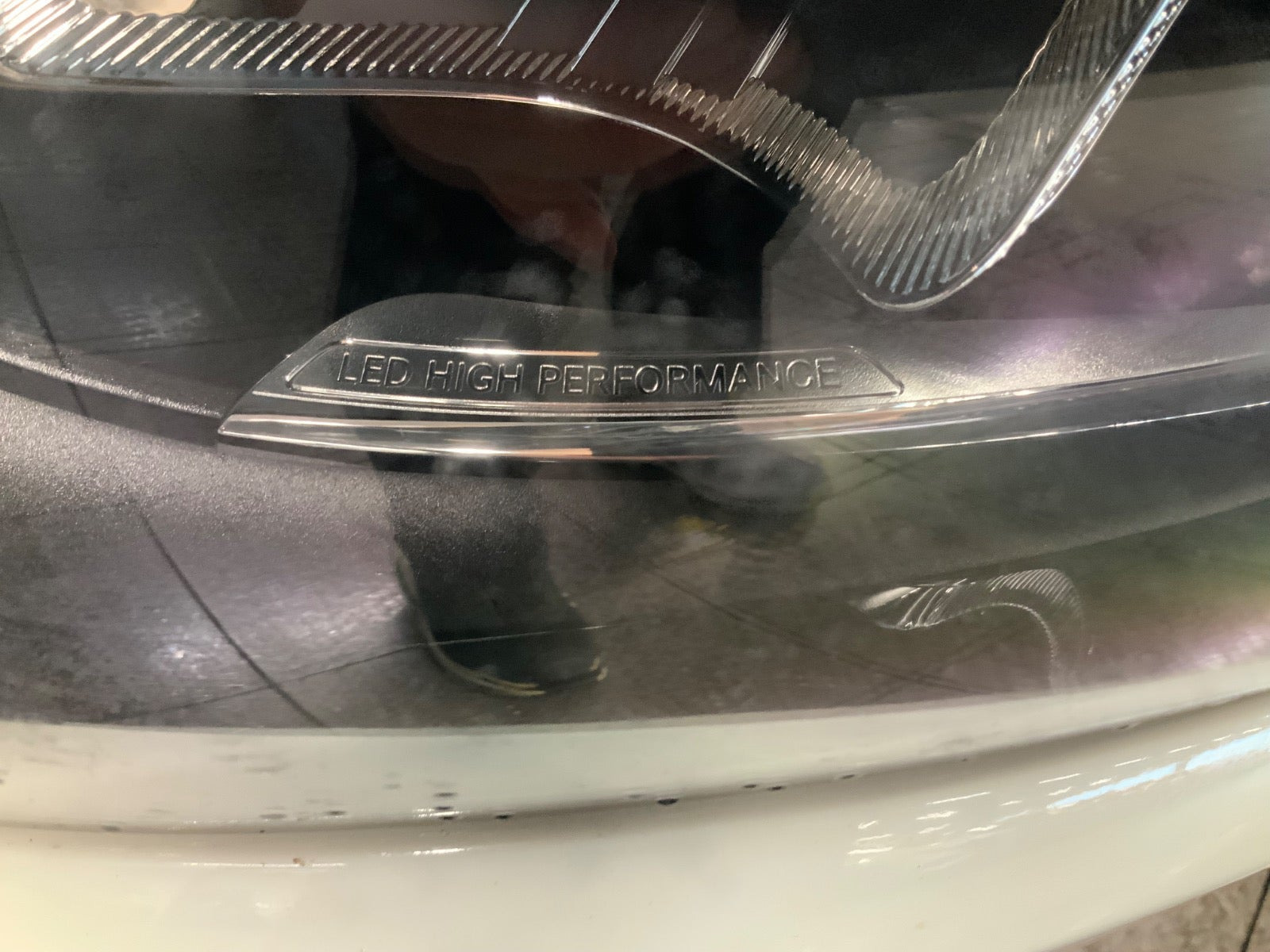 Hvid Mercedes B180 d fra 2016