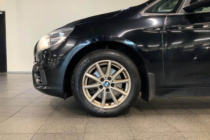 Sort BMW 218d fra 2016