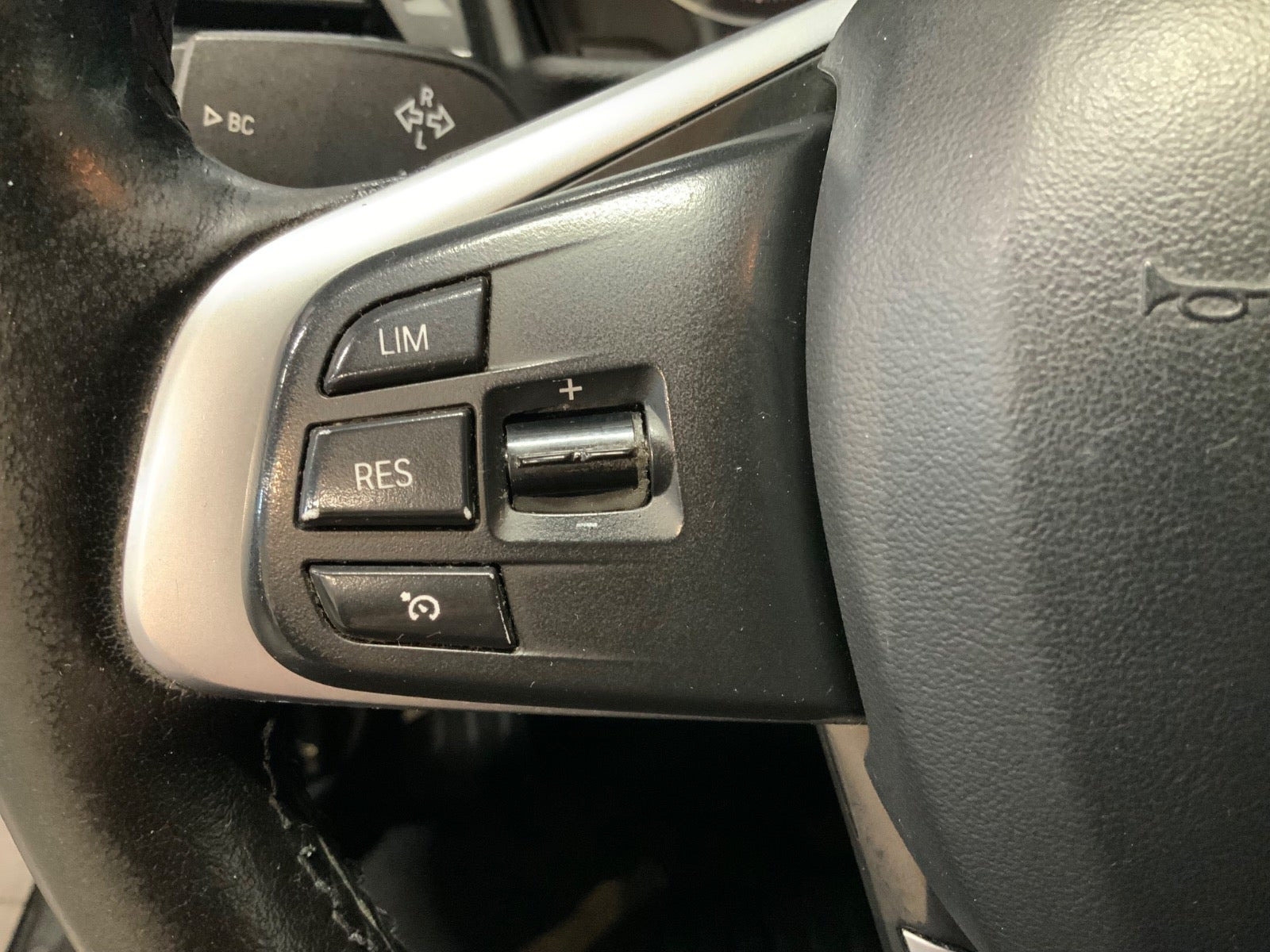 Sort BMW 218d fra 2016