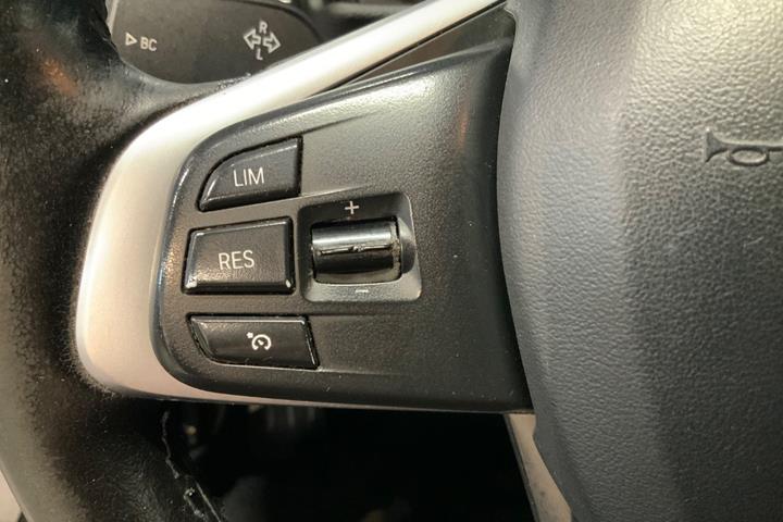 Sort BMW 218d fra 2016