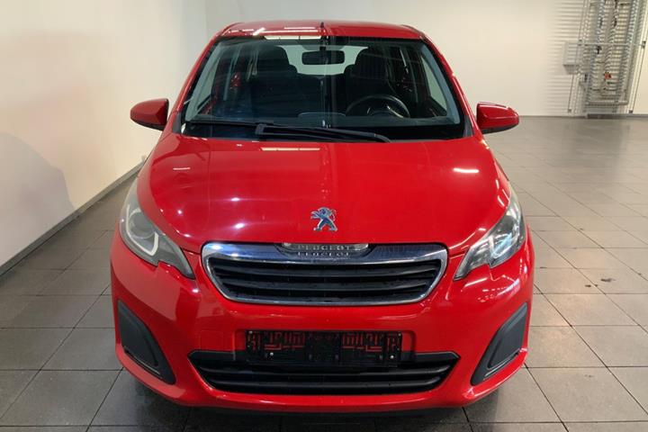 Rød Peugeot 108 fra 2014