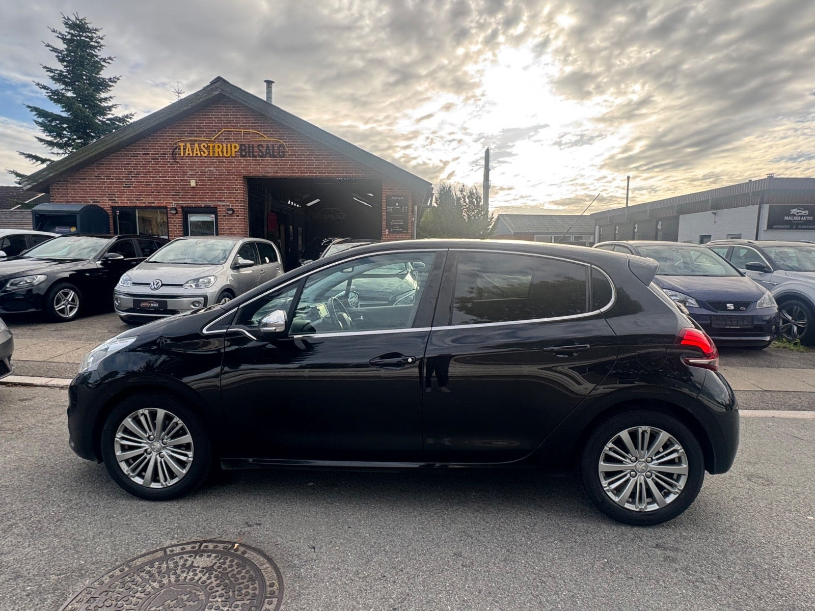 undefined Peugeot 208 fra 2016