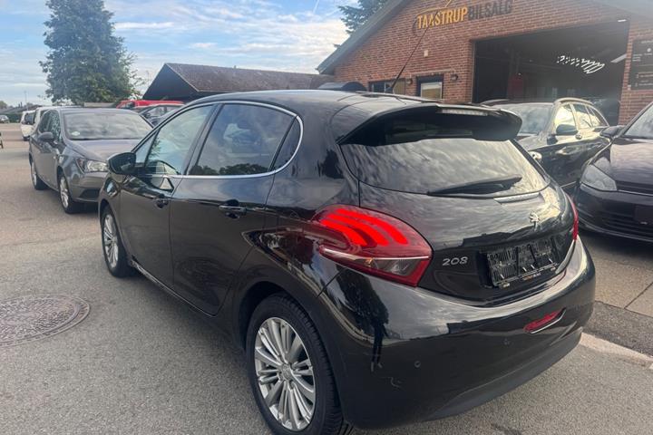 undefined Peugeot 208 fra 2016