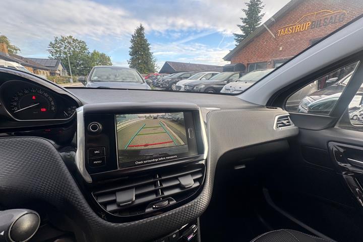 undefined Peugeot 208 fra 2016