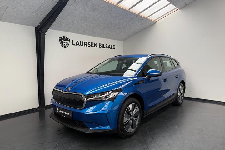 Blå Skoda Enyaq fra 2023