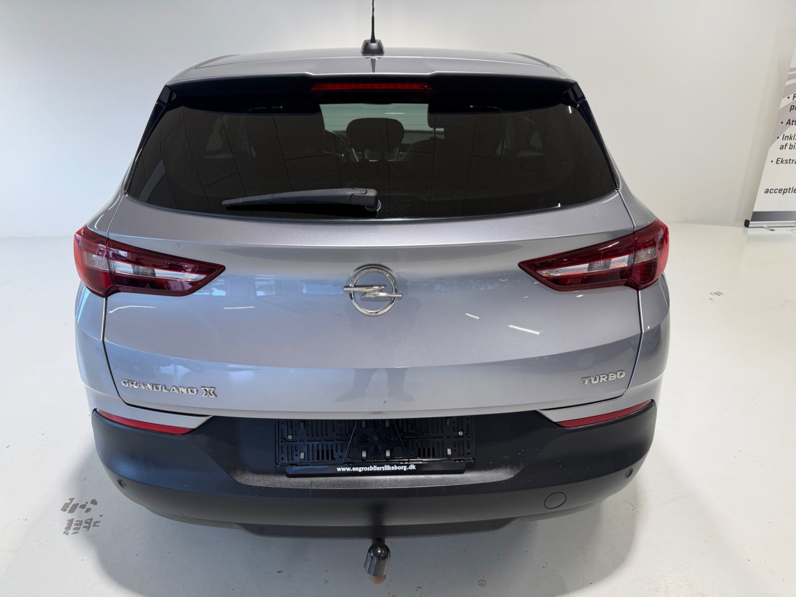 Grå Opel Grandland X fra 2018