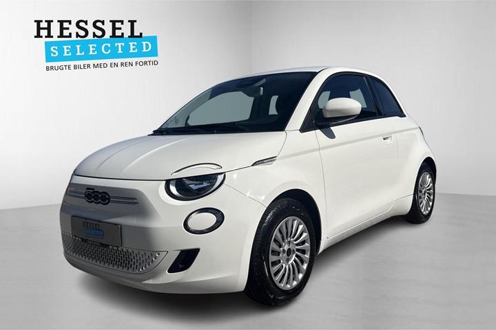 Hvid Fiat 500e fra 2023