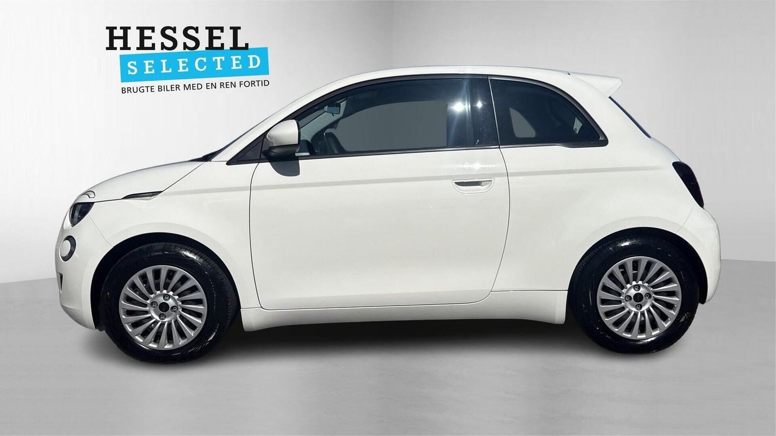 Hvid Fiat 500e fra 2023