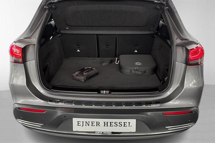 Grå Mercedes EQA250+ fra 2023