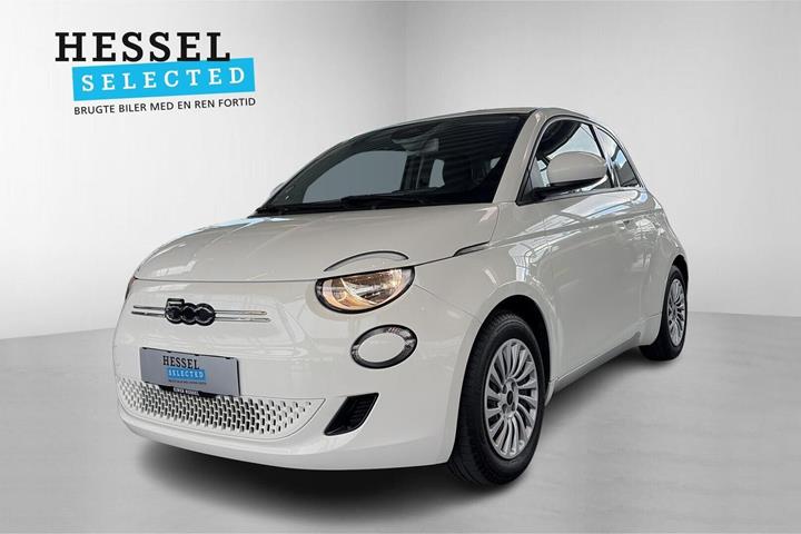 Hvid Fiat 500e fra 2023