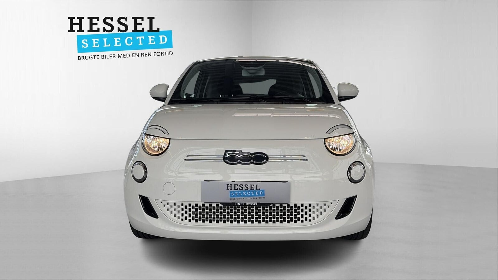 Hvid Fiat 500e fra 2023