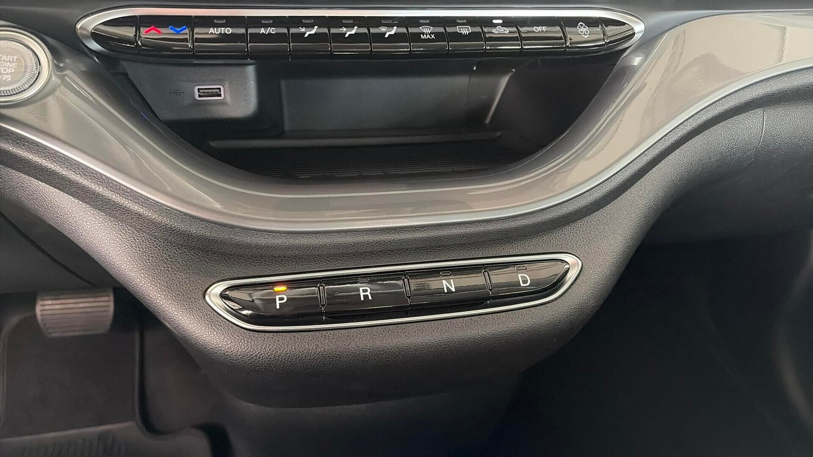 Hvid Fiat 500e fra 2023