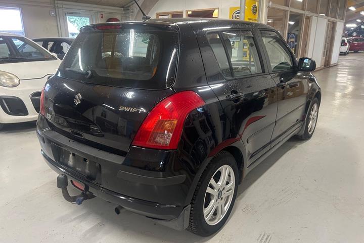 Sort Suzuki Swift fra 2006
