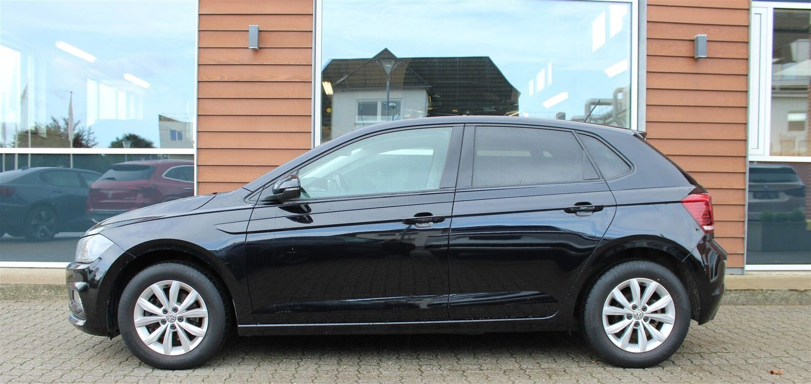 Sort VW Polo fra 2020