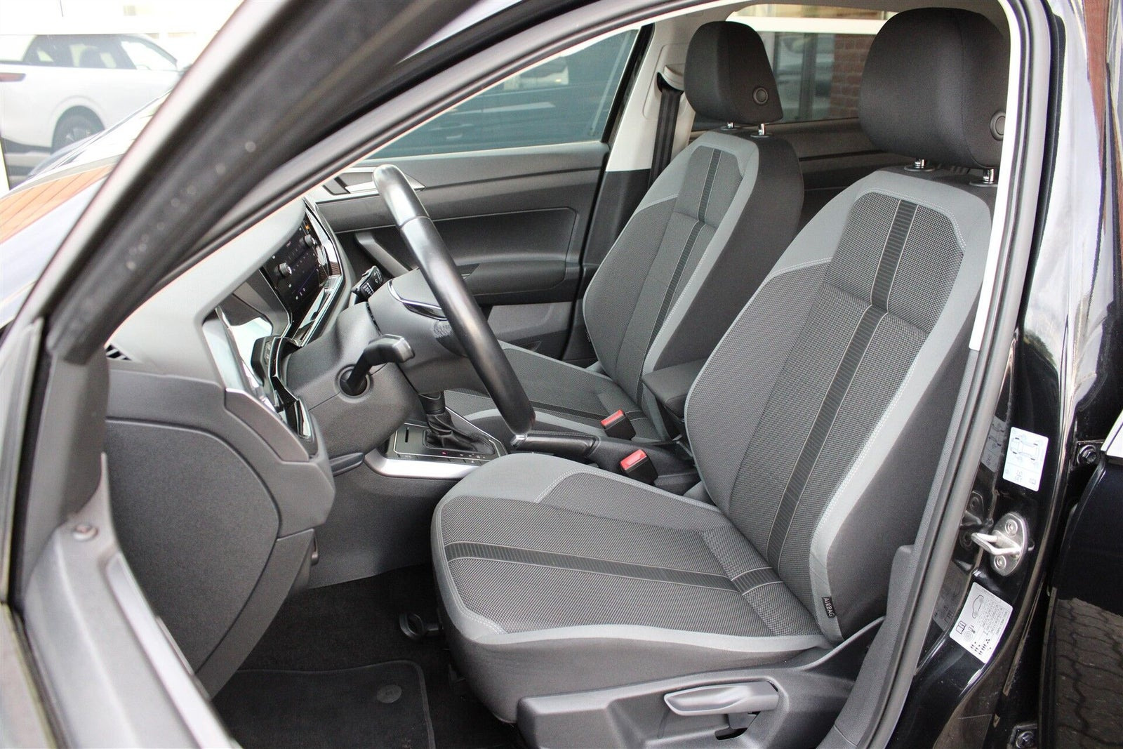 Sort VW Polo fra 2020