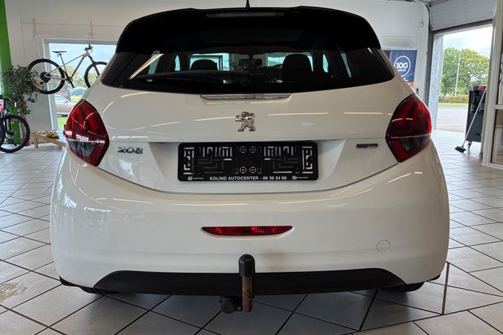 Hvid Peugeot 208 fra 2016