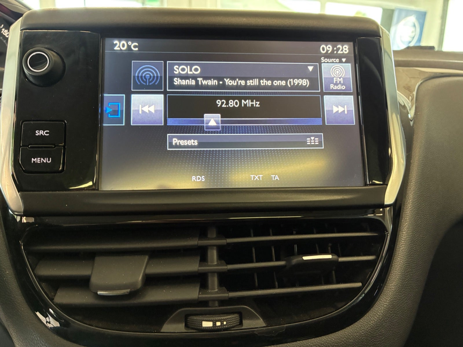 Hvid Peugeot 208 fra 2016