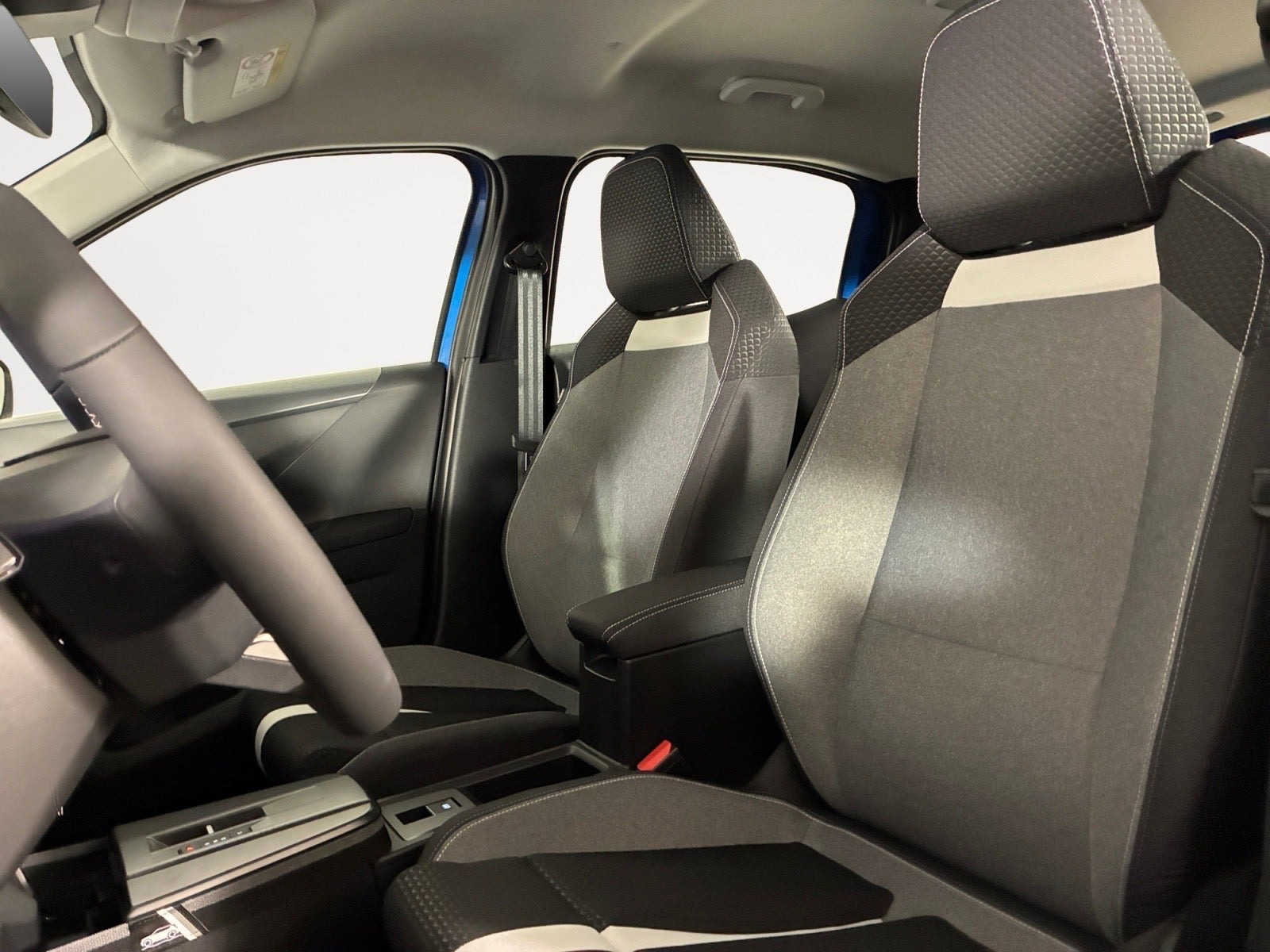Blå Opel Frontera fra 2026