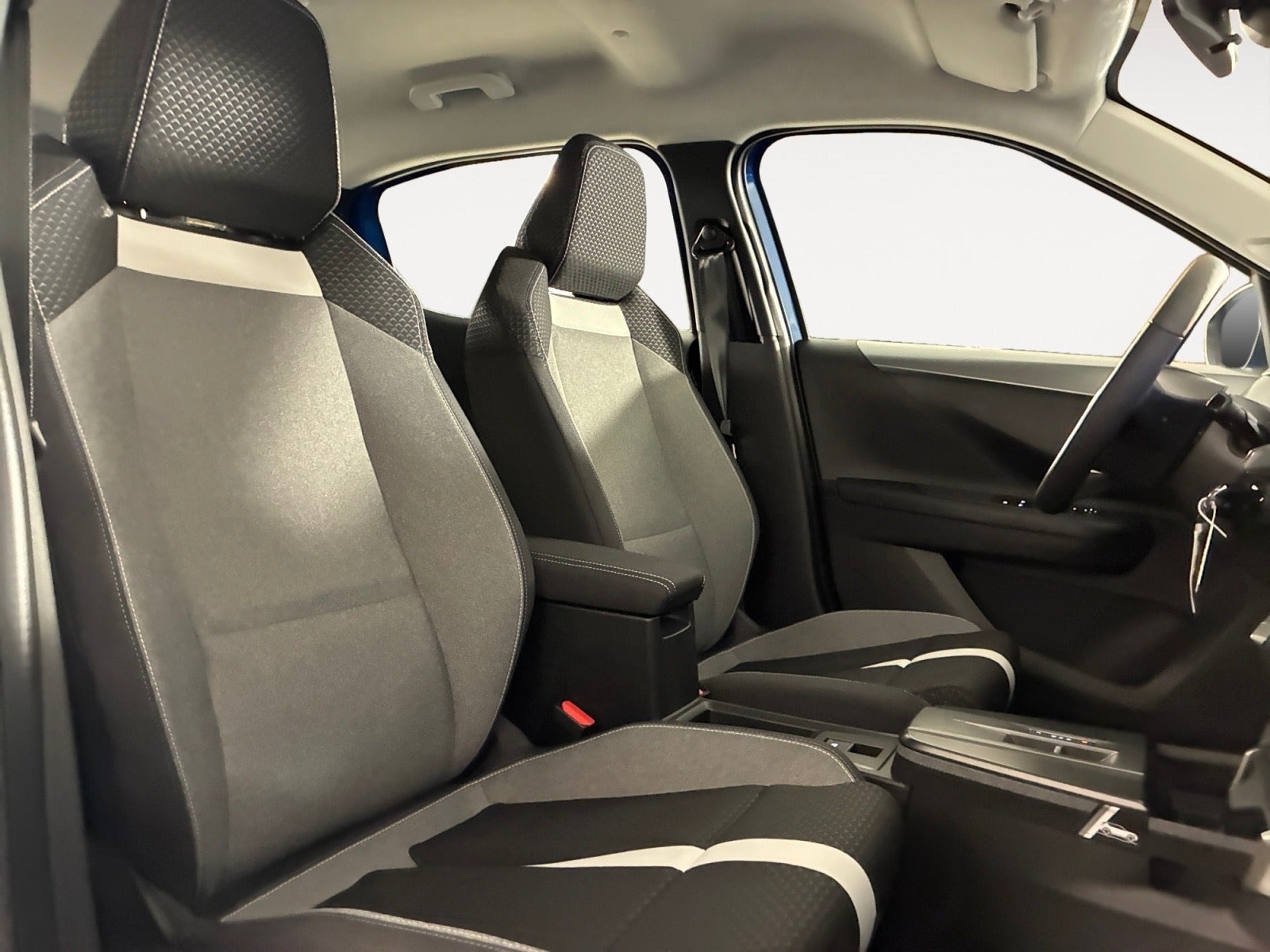 Blå Opel Frontera fra 2026