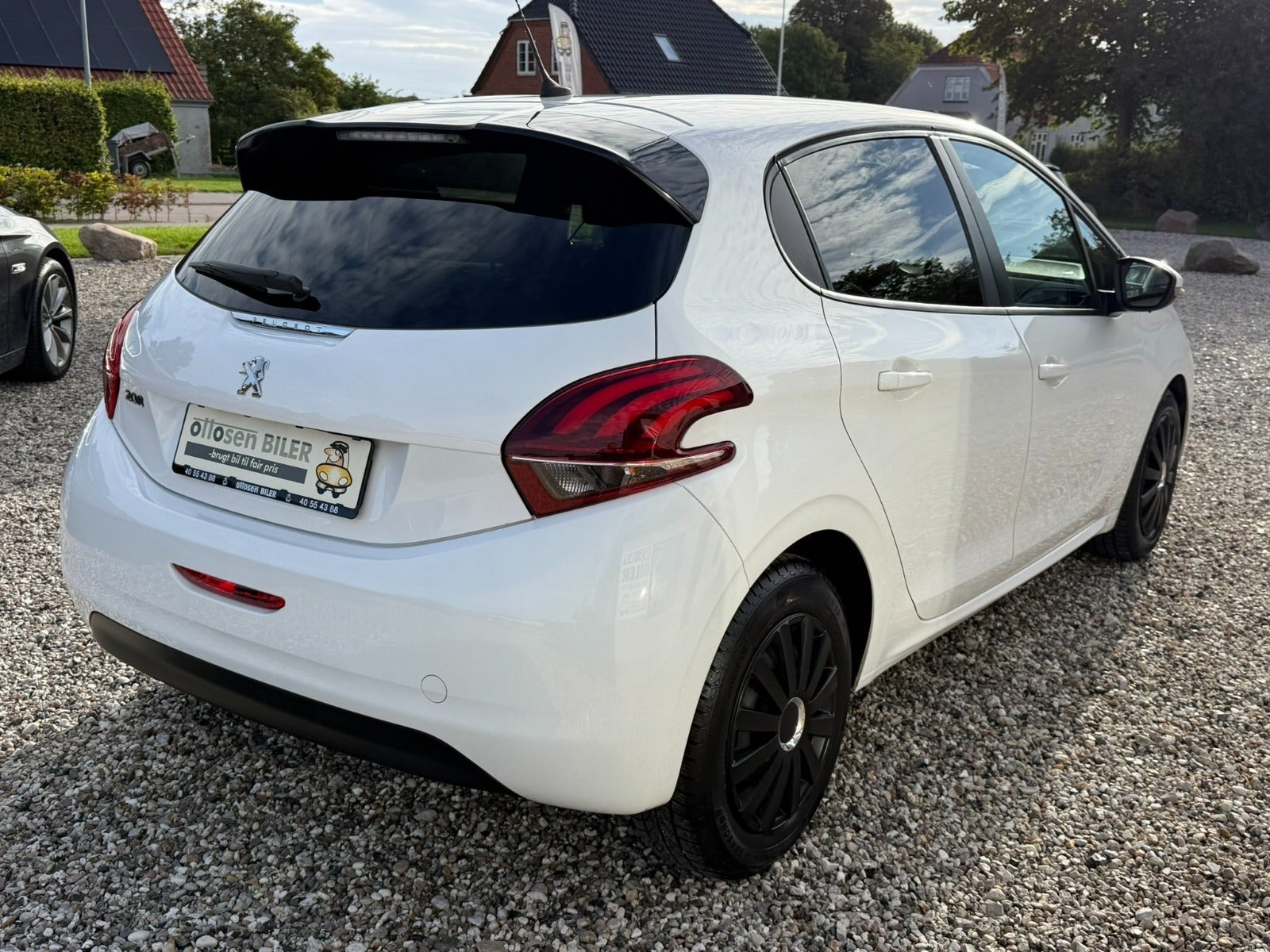Hvid Peugeot 208 fra 2019