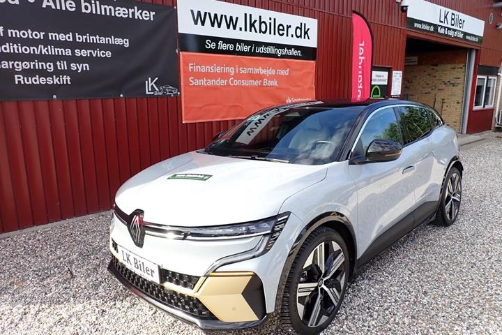 Grå Renault Megane E-Tech fra 2022 set udefra
