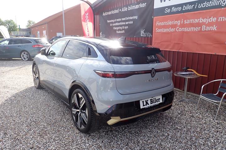 Grå Renault Megane E-Tech fra 2022