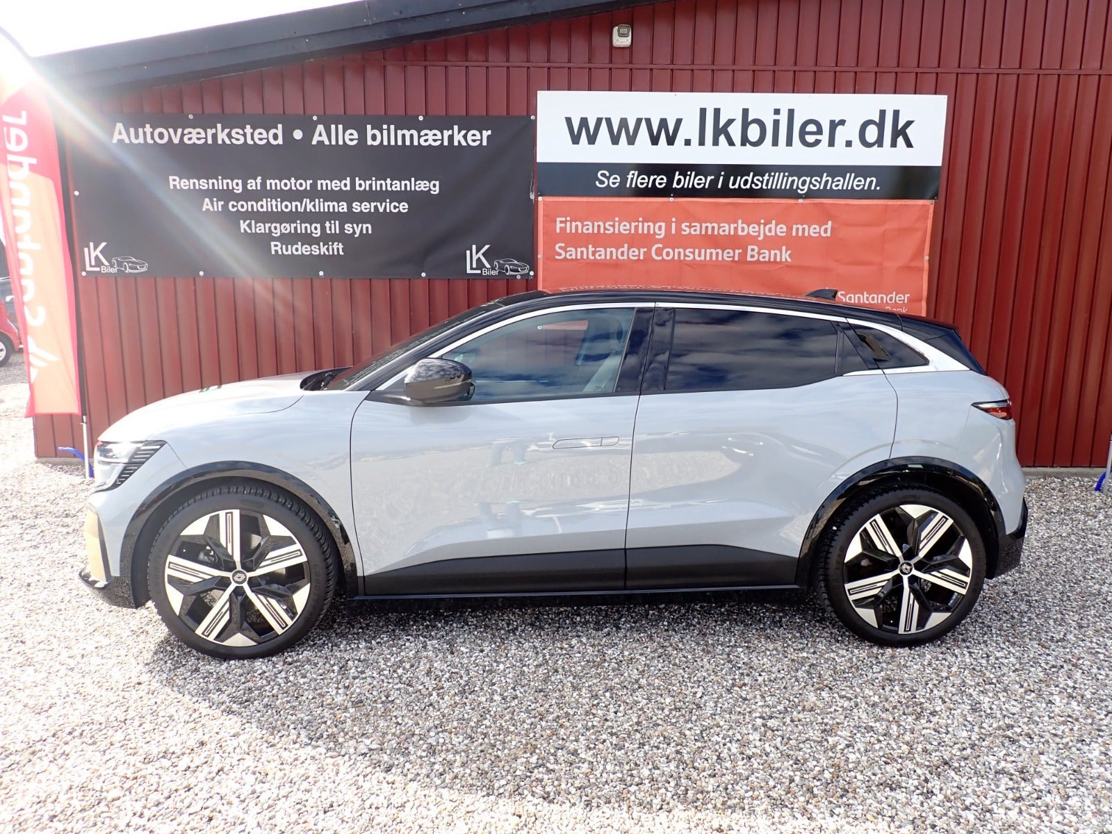 Grå Renault Megane E-Tech fra 2022