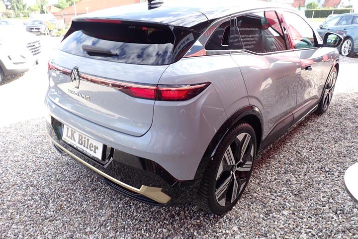 Grå Renault Megane E-Tech fra 2022