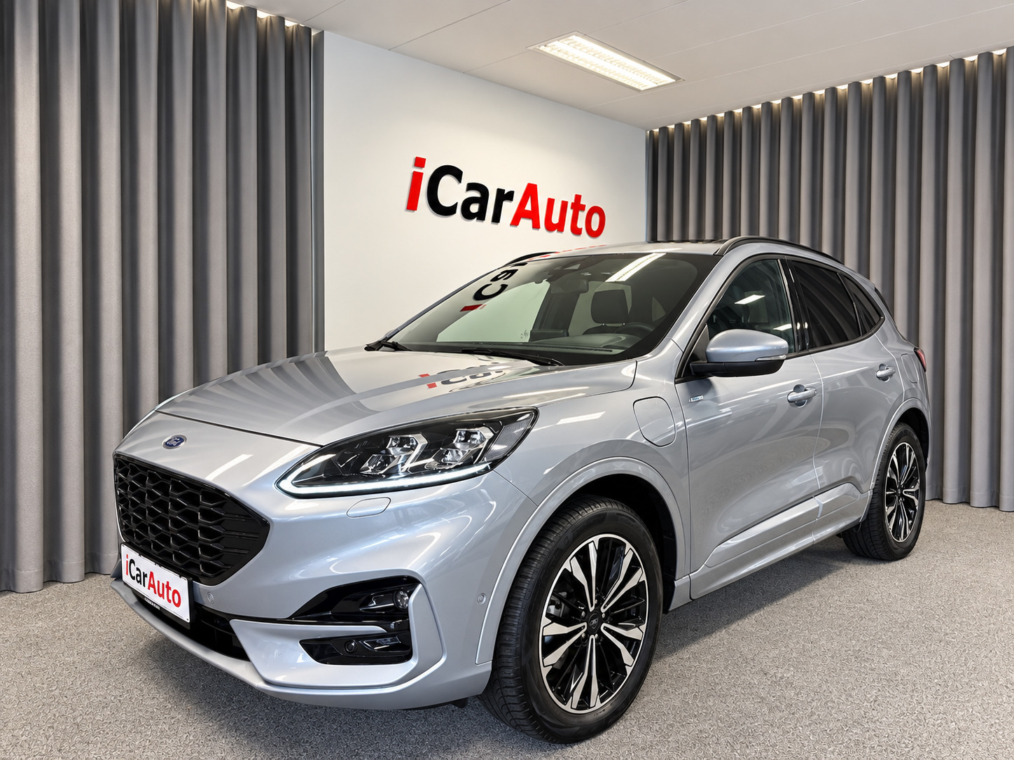 Ford Kuga 2,5 PHEV ST-Line X CVT
