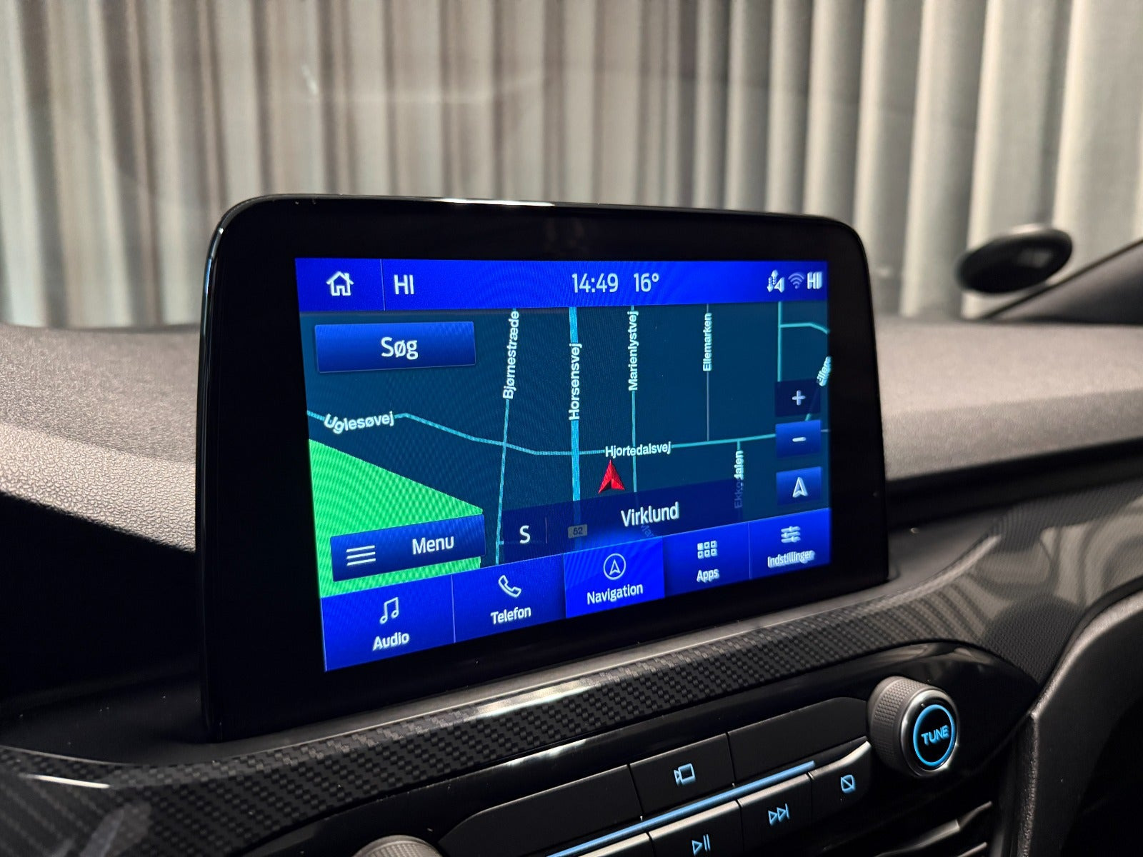 Grå Ford Kuga fra 2023
