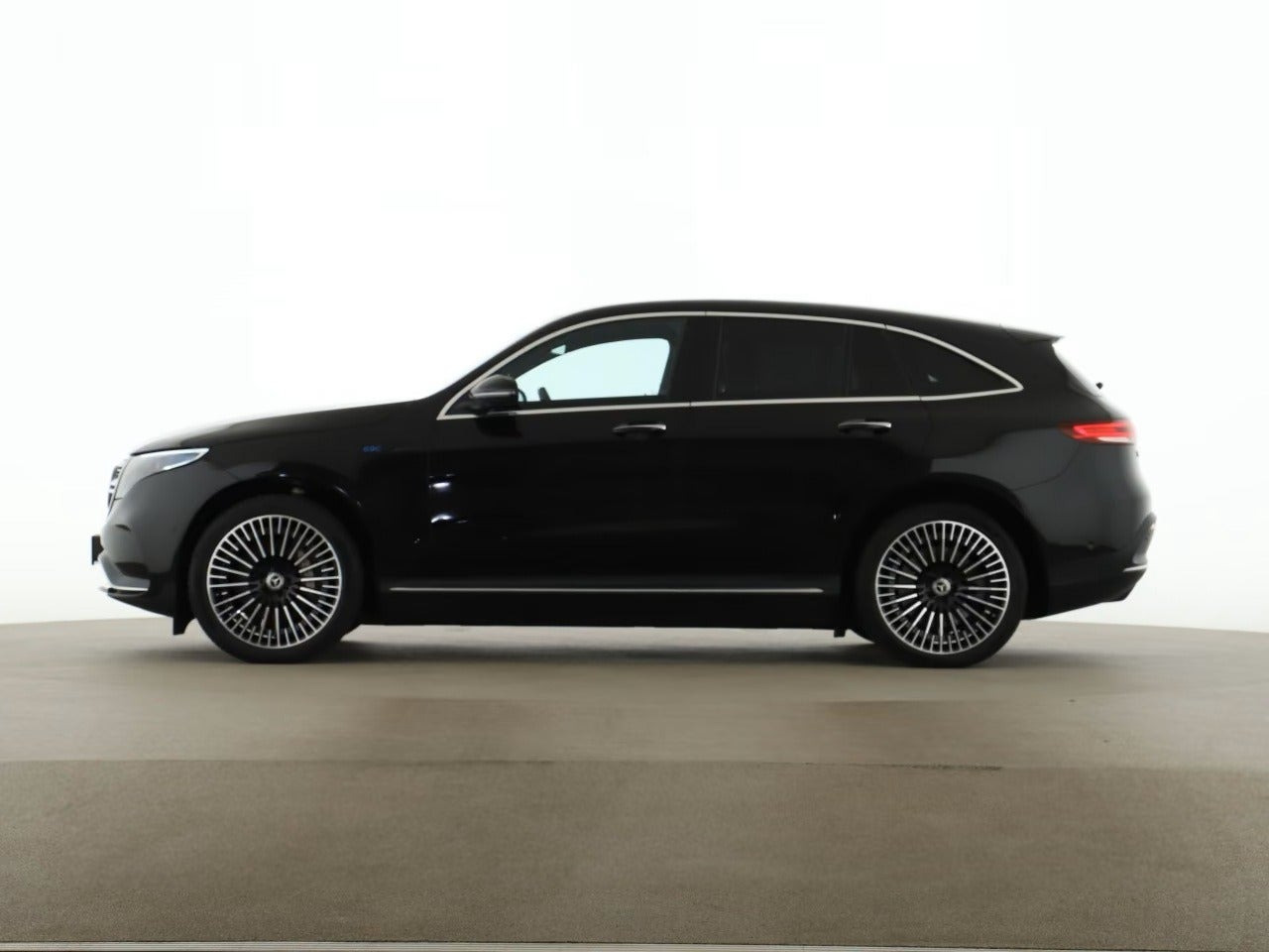 Sort Mercedes EQC400 fra 2021