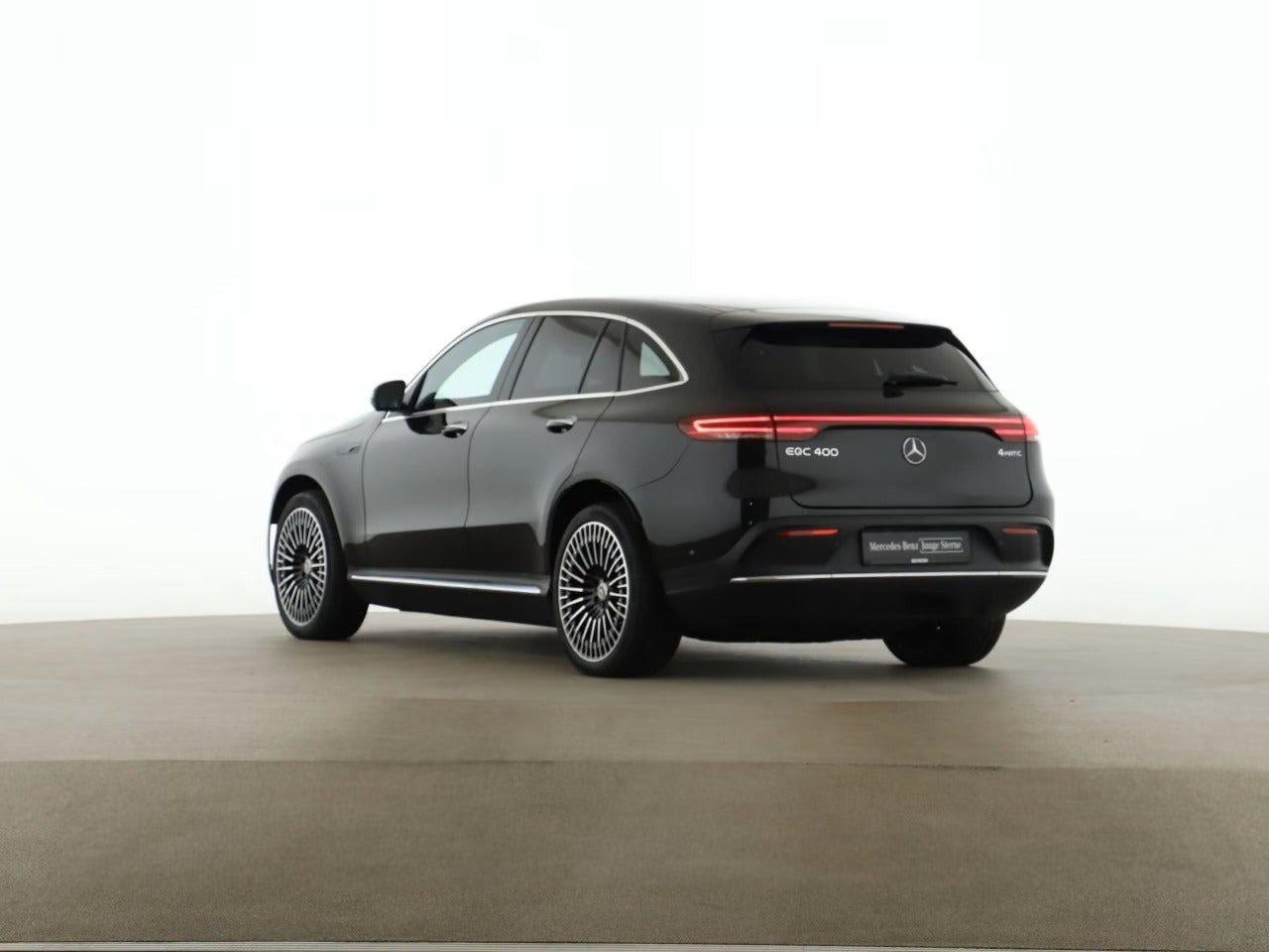 Sort Mercedes EQC400 fra 2021