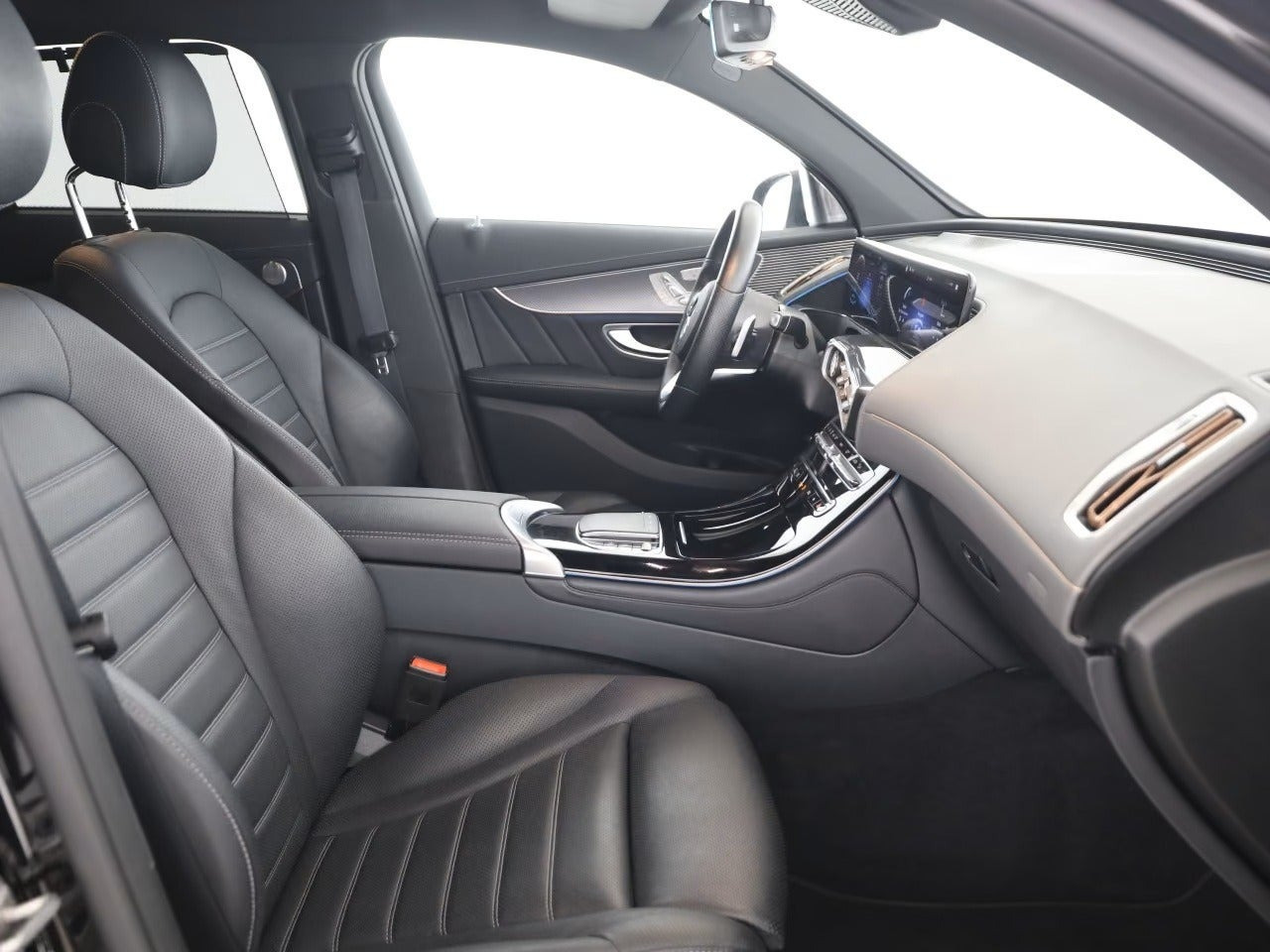 Sort Mercedes EQC400 fra 2021