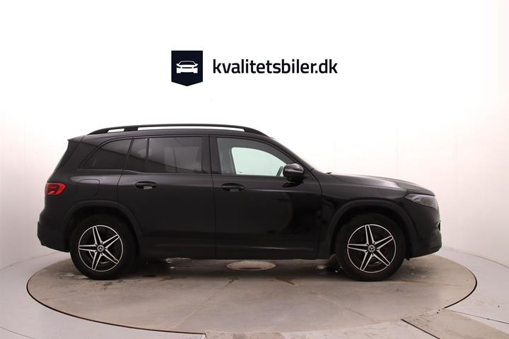Sort Mercedes EQB 250+ fra 2024