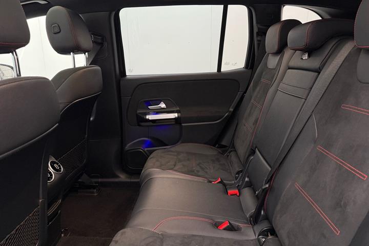 Sort Mercedes EQB 250+ fra 2024