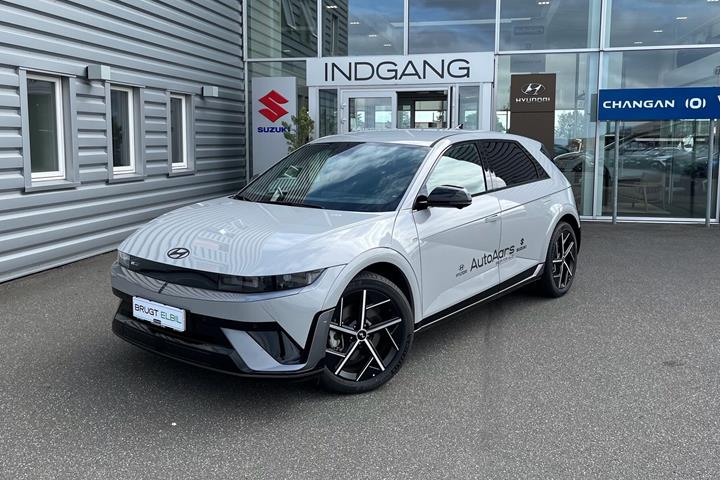 Grå Hyundai Ioniq 5 fra 2026