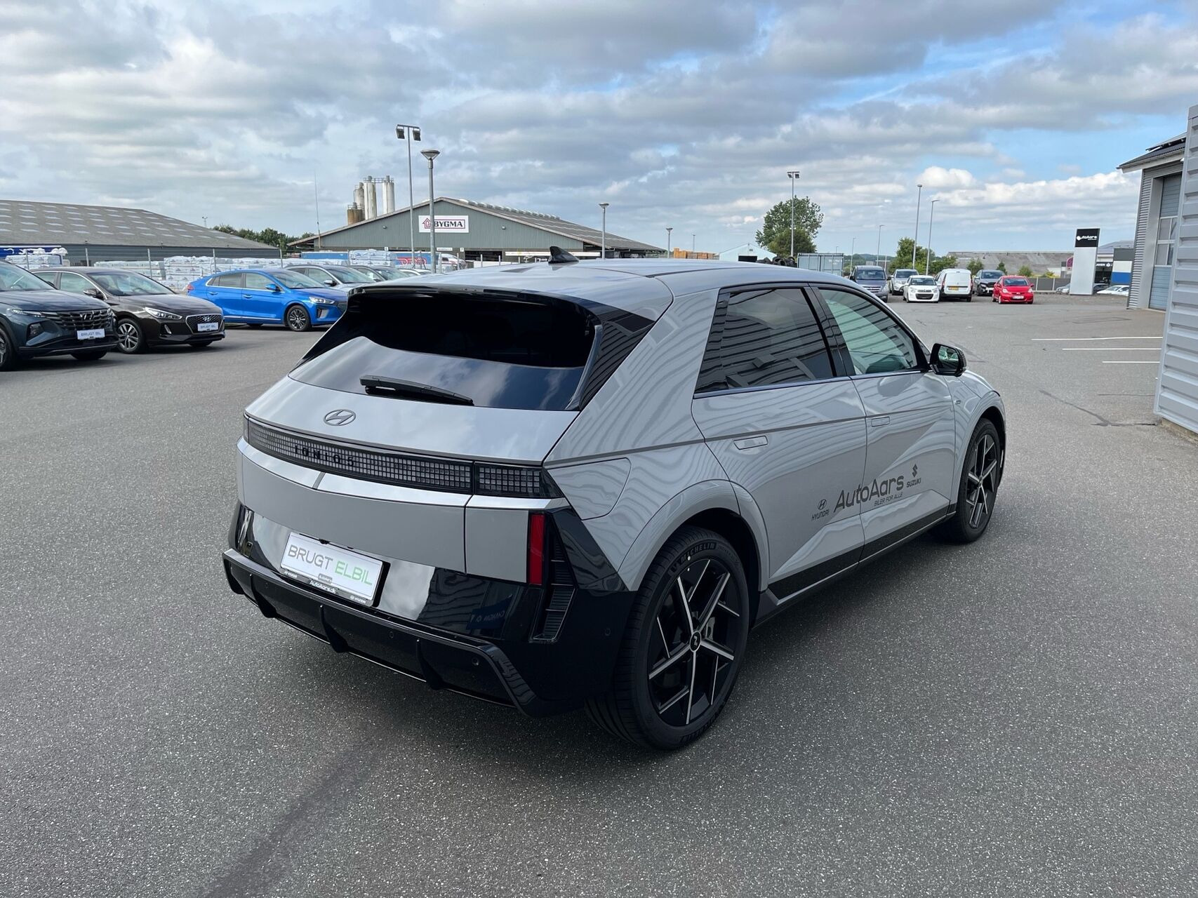 Grå Hyundai Ioniq 5 fra 2026