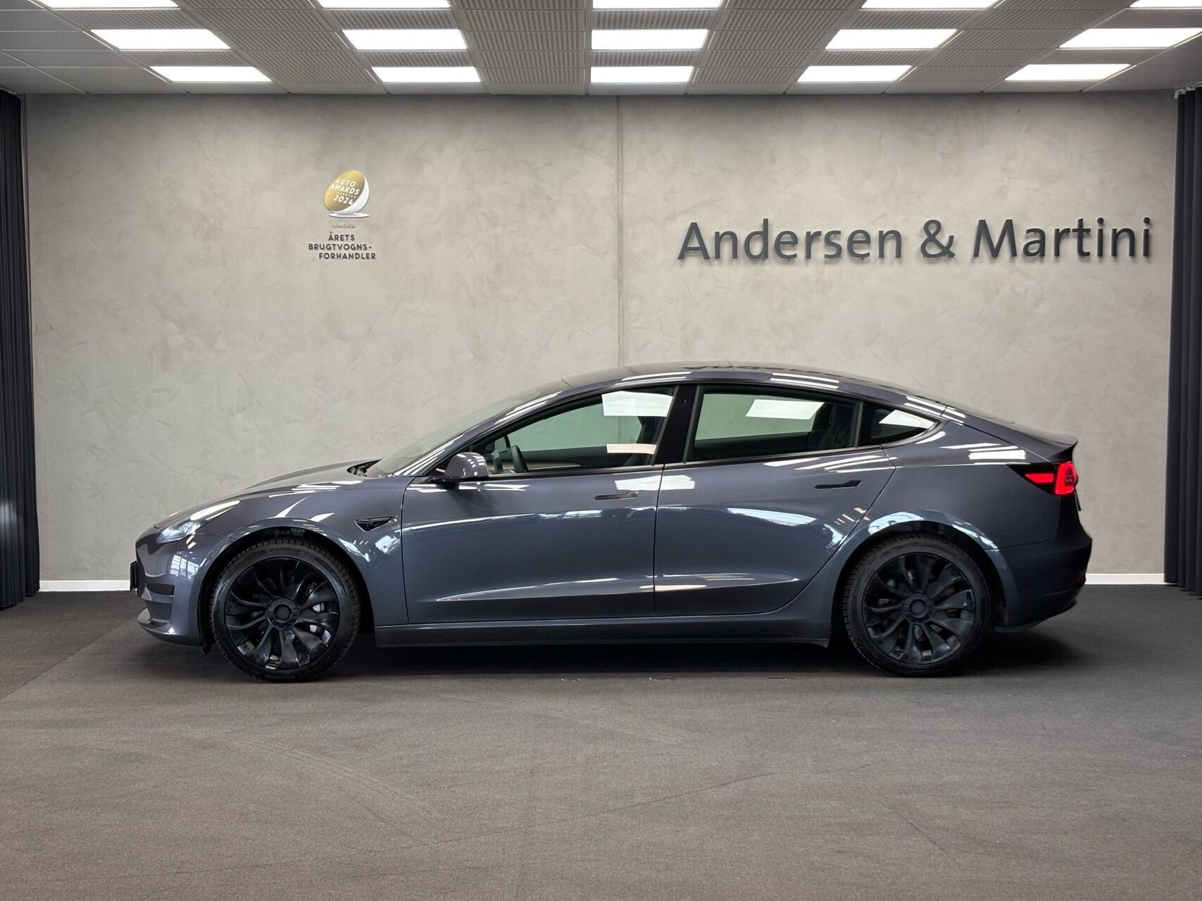undefined Tesla Model 3 fra 2022