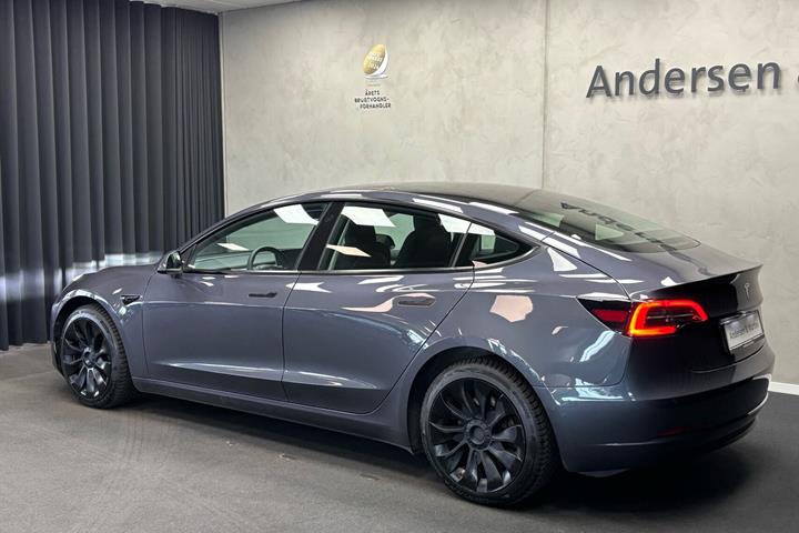 undefined Tesla Model 3 fra 2022