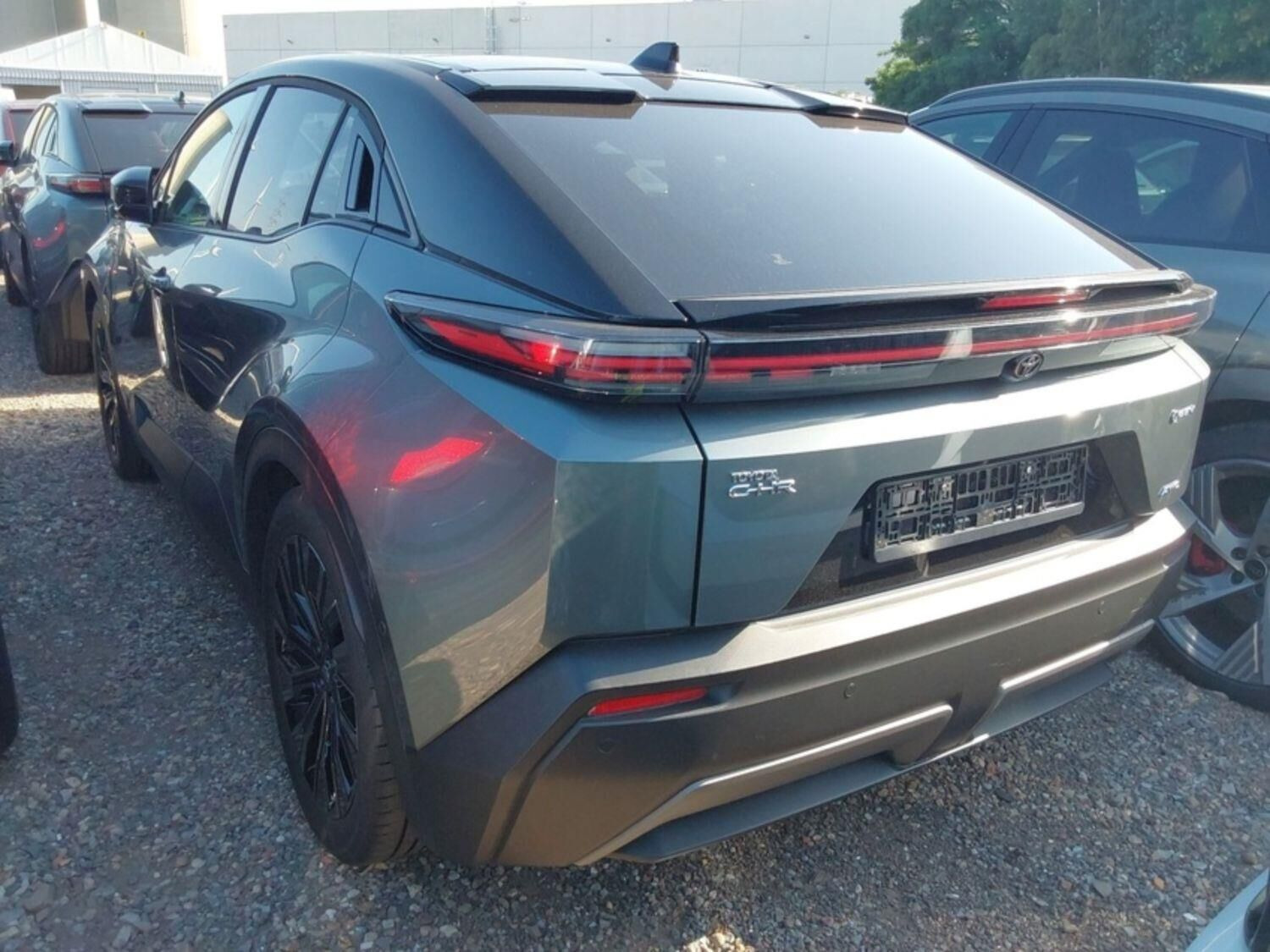 Sort Toyota C-HR+ fra 2026