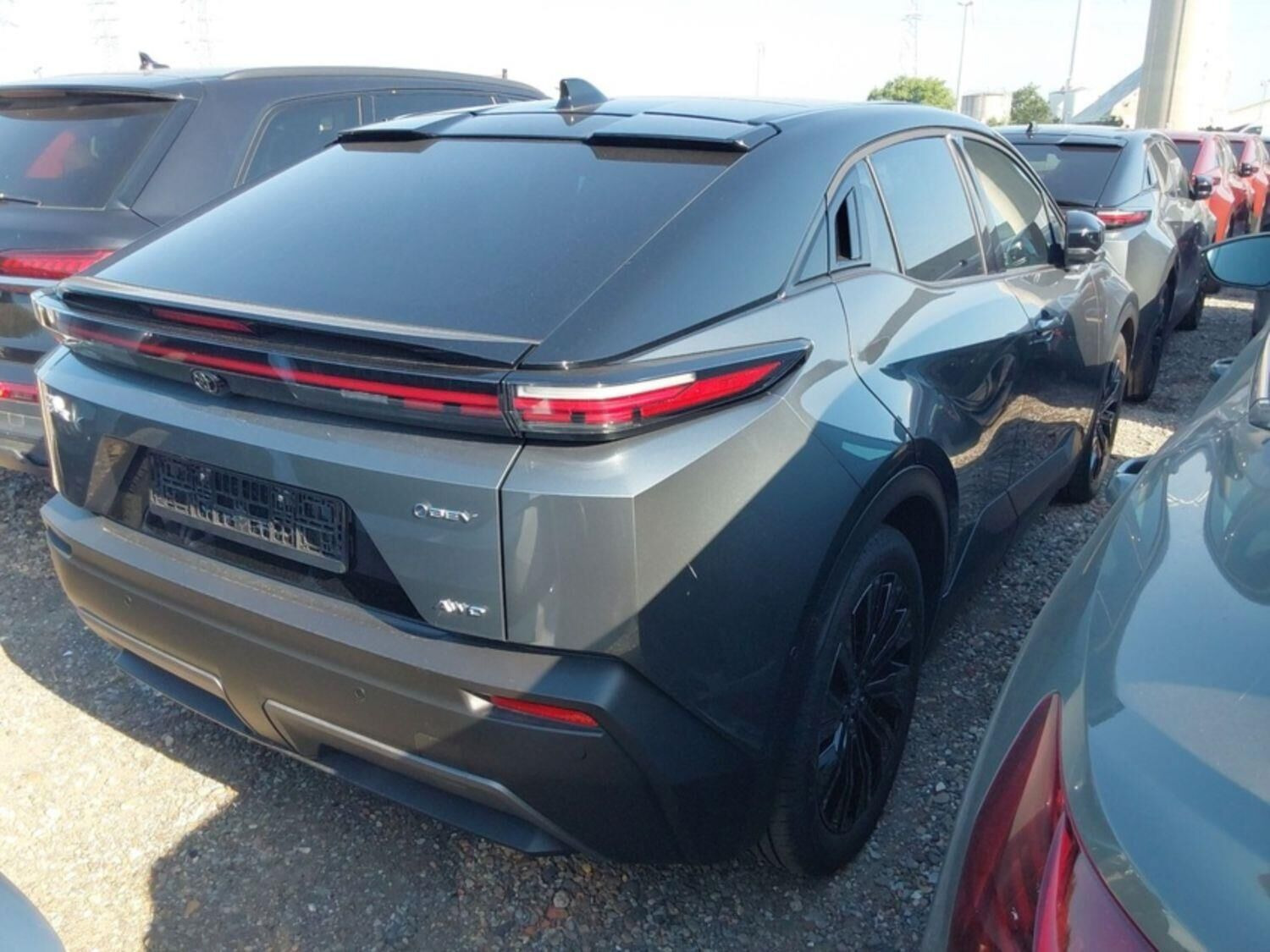 Sort Toyota C-HR+ fra 2026