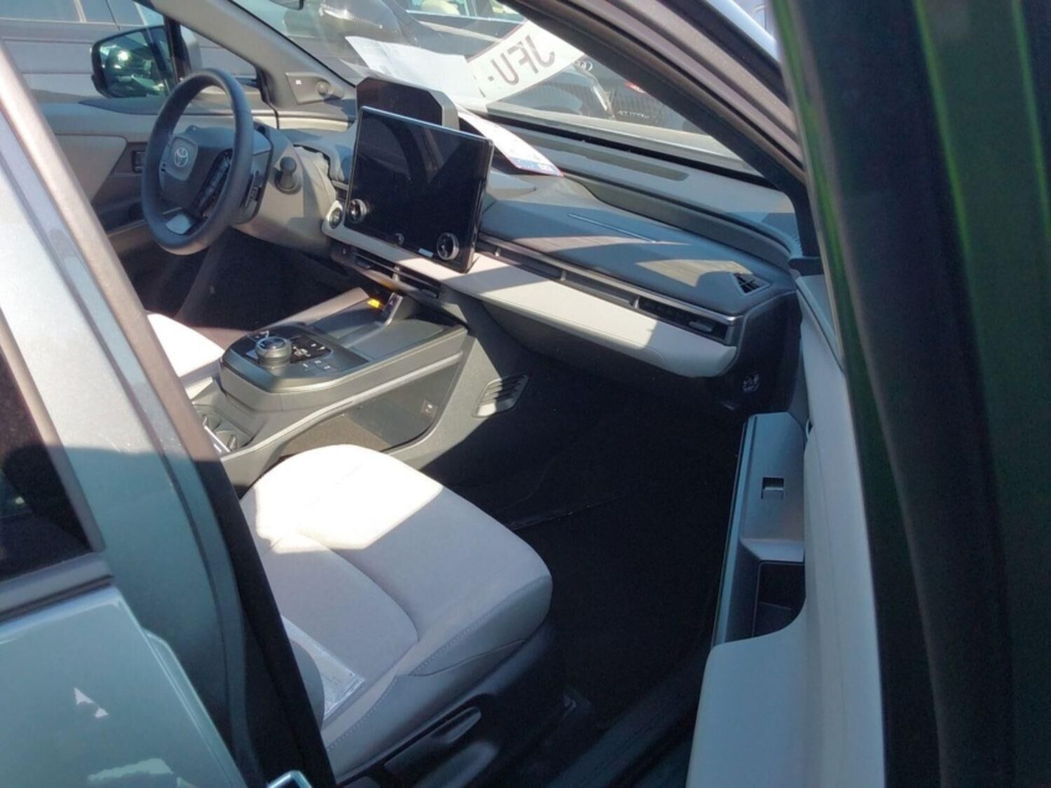 Sort Toyota C-HR+ fra 2026