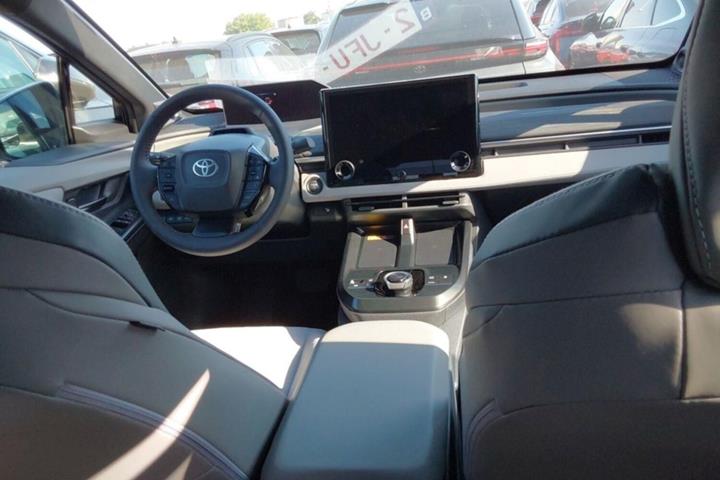 Sort Toyota C-HR+ fra 2026