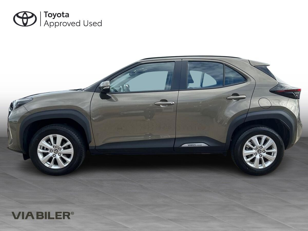 Bronze Toyota Yaris Cross fra 2023