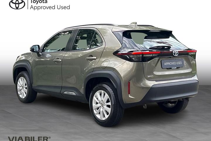 Bronze Toyota Yaris Cross fra 2023