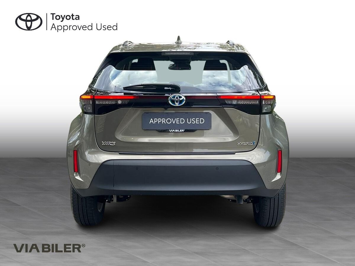 Bronze Toyota Yaris Cross fra 2023
