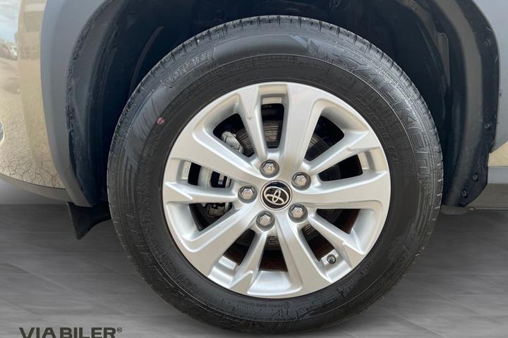 Bronze Toyota Yaris Cross fra 2023